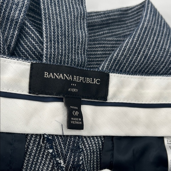 Banana Republic Men's Pinstriped Black Pants - Picture 3 of 16